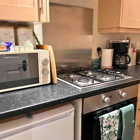 Charming Flat In Apartment Bristol