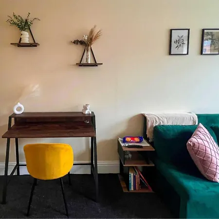 Charming Flat In *